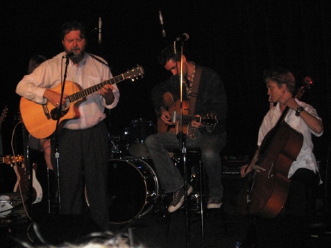 Peter and Jennifer Gillmor playing Island River 
Heart